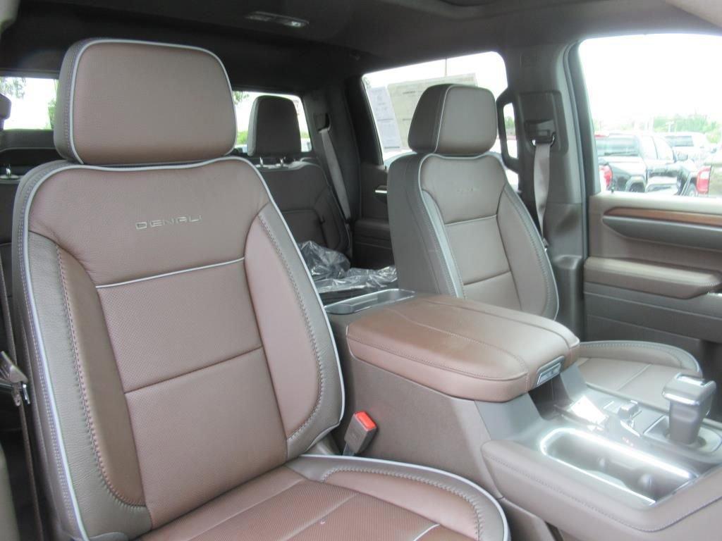 new 2025 GMC Sierra 1500 car, priced at $71,705