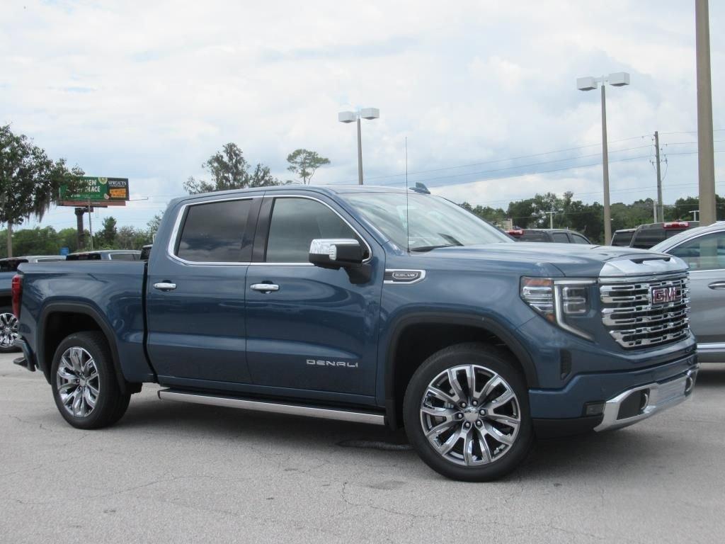 new 2025 GMC Sierra 1500 car, priced at $71,705