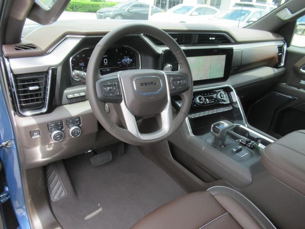 new 2025 GMC Sierra 1500 car, priced at $71,705