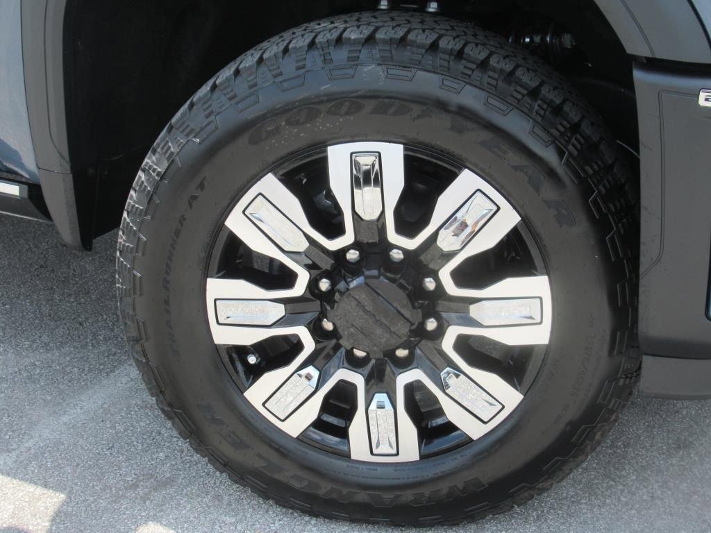 new 2025 GMC Sierra 2500 car, priced at $84,124