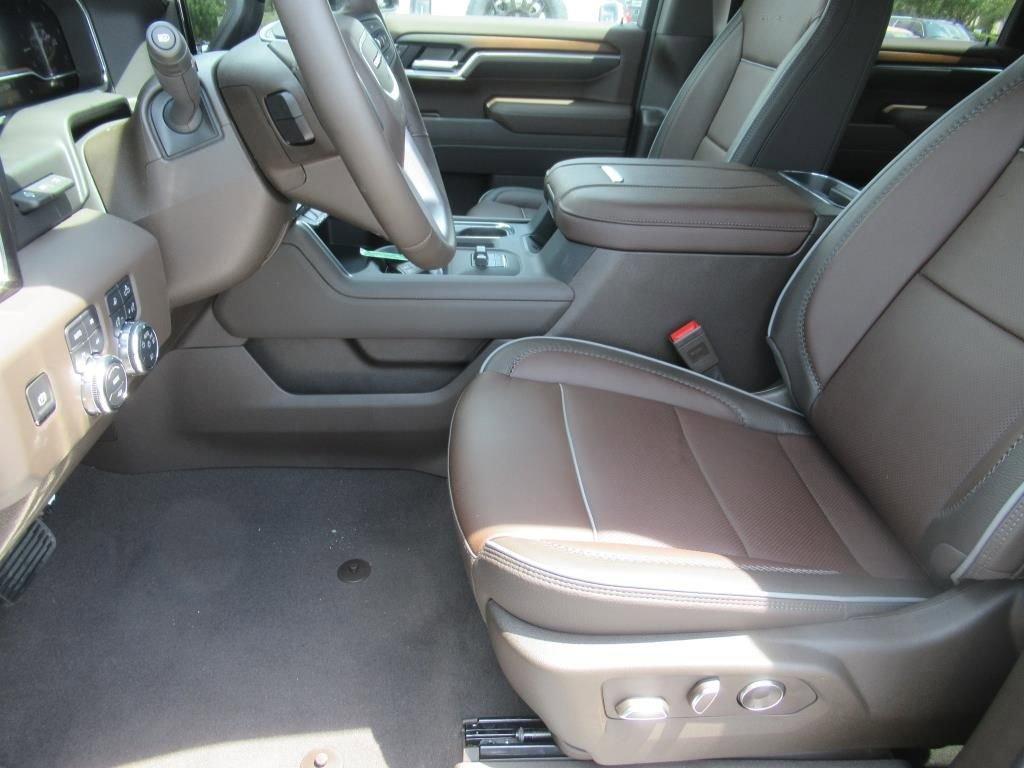 new 2025 GMC Sierra 2500 car, priced at $84,124