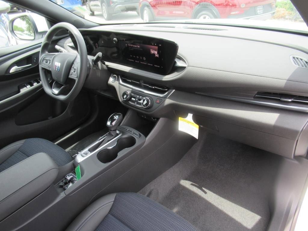 new 2025 Buick Envista car, priced at $25,195