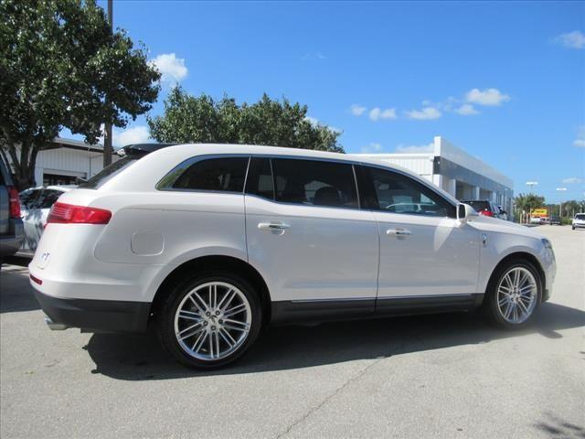 used 2018 Lincoln MKT car, priced at $19,495