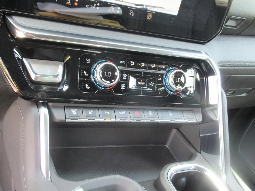new 2025 GMC Sierra 2500 car, priced at $87,800