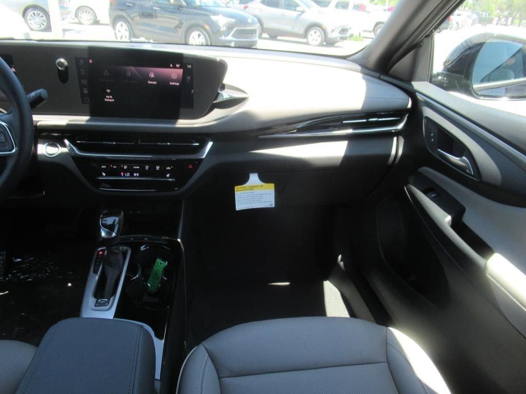new 2025 Buick Envista car, priced at $31,585
