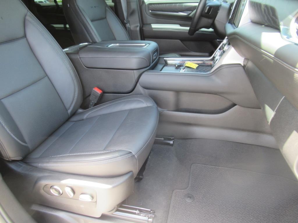 used 2023 GMC Yukon car, priced at $65,173