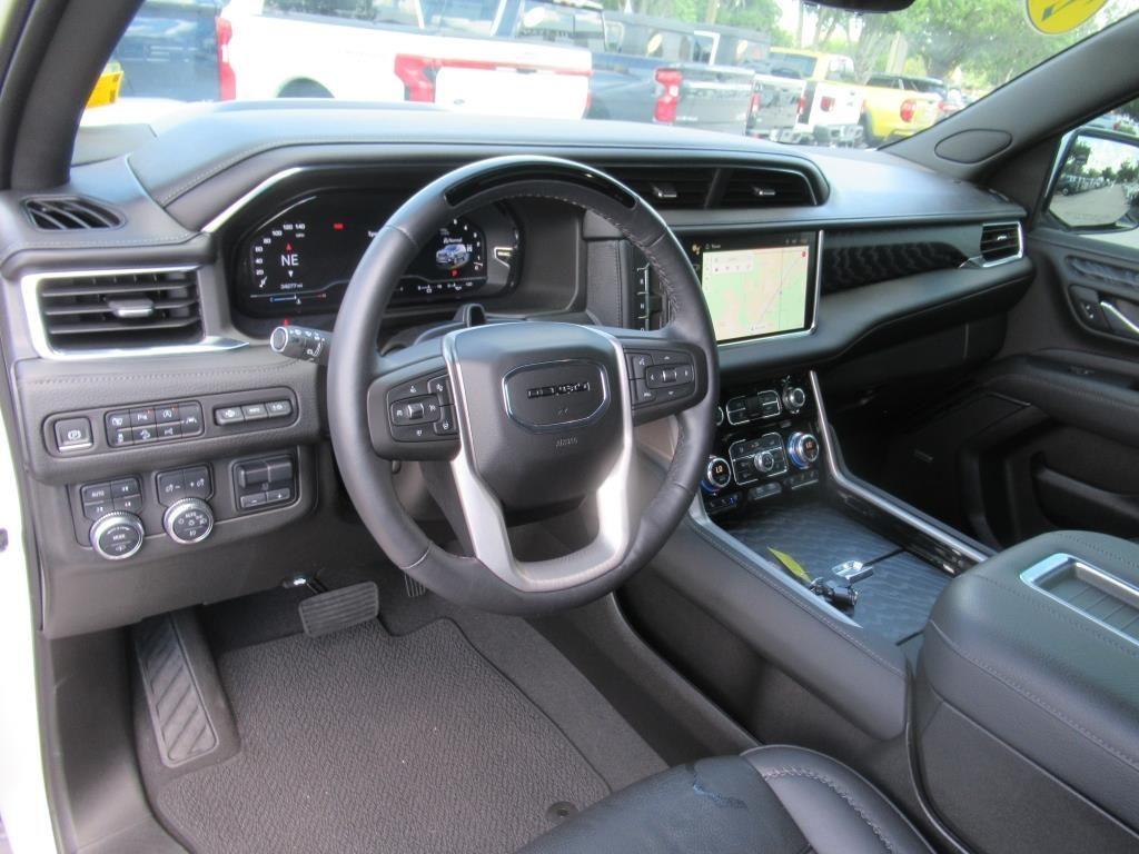 used 2023 GMC Yukon car, priced at $65,173