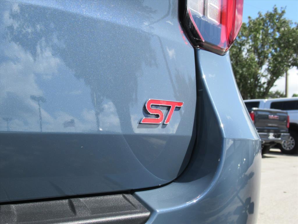 used 2025 Ford Explorer car, priced at $49,702