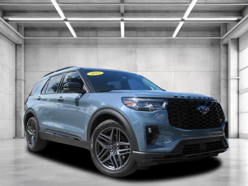 used 2025 Ford Explorer car, priced at $49,702