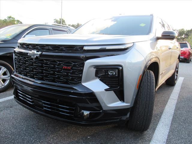 used 2024 Chevrolet Traverse car, priced at $52,595