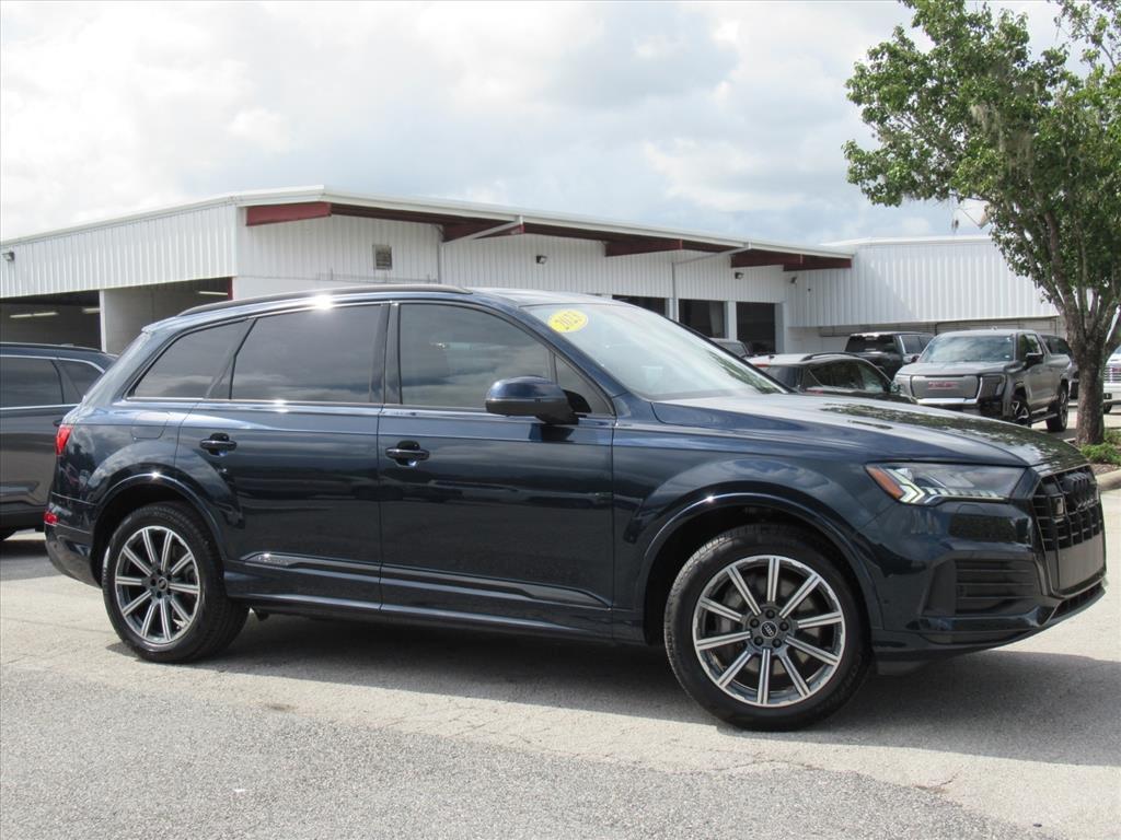 used 2023 Audi Q7 car, priced at $35,270