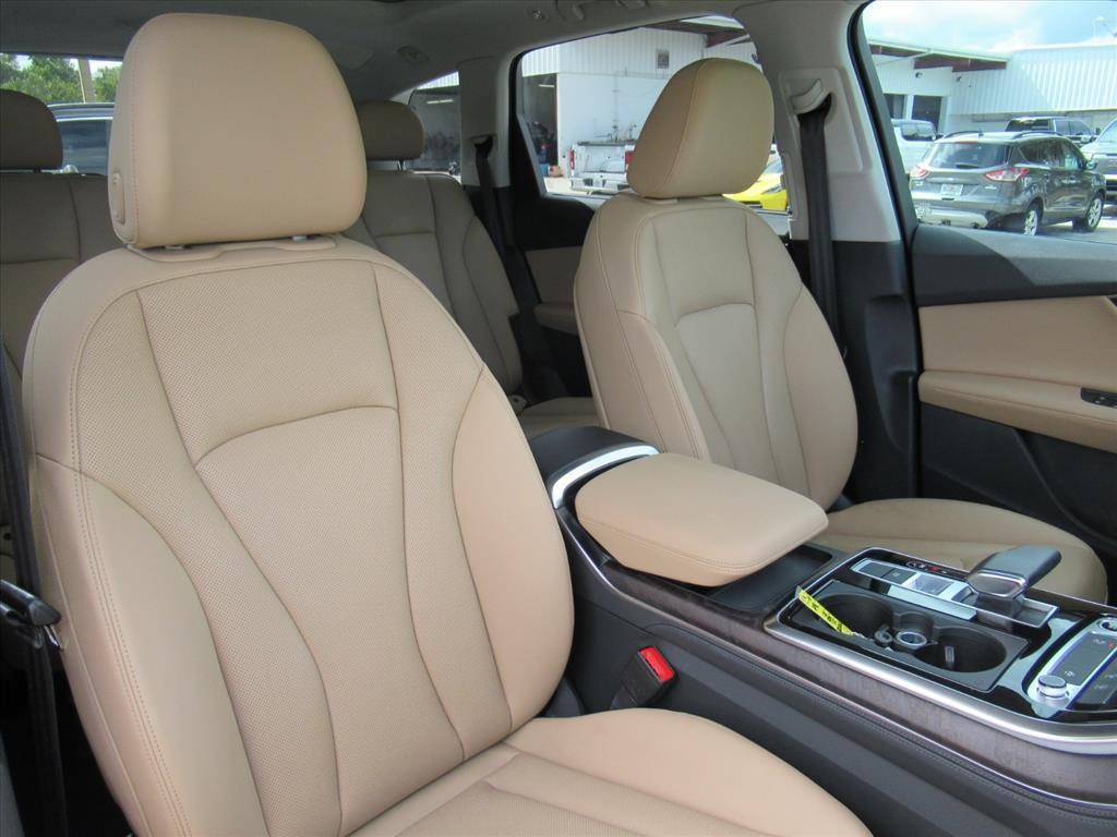 used 2023 Audi Q7 car, priced at $35,270