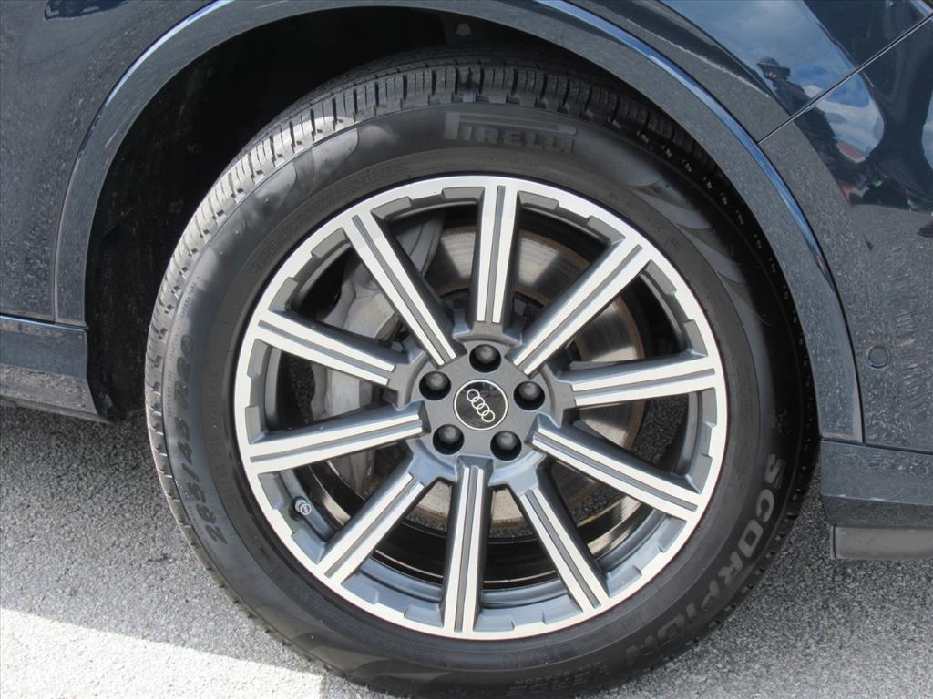 used 2023 Audi Q7 car, priced at $35,270