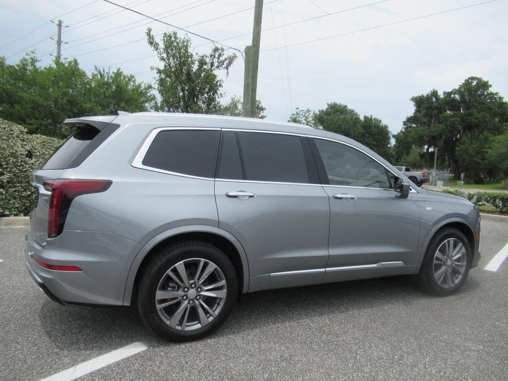 used 2025 Cadillac XT6 car, priced at $54,895