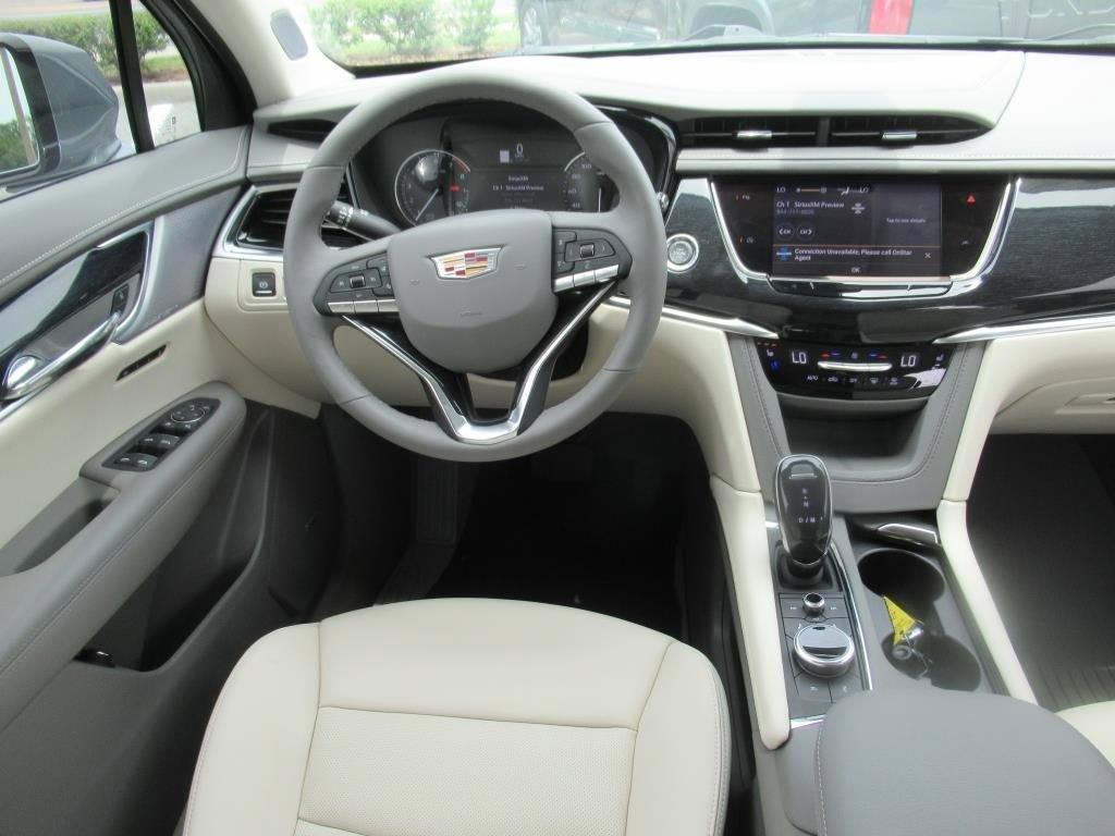 used 2025 Cadillac XT6 car, priced at $54,895
