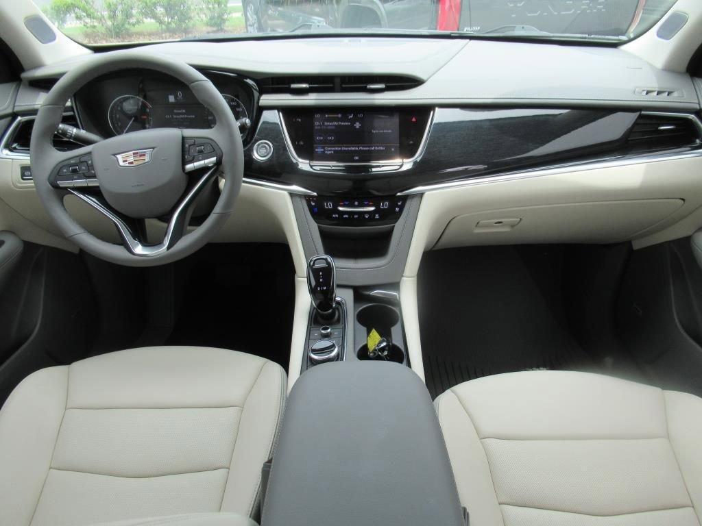 used 2025 Cadillac XT6 car, priced at $54,895
