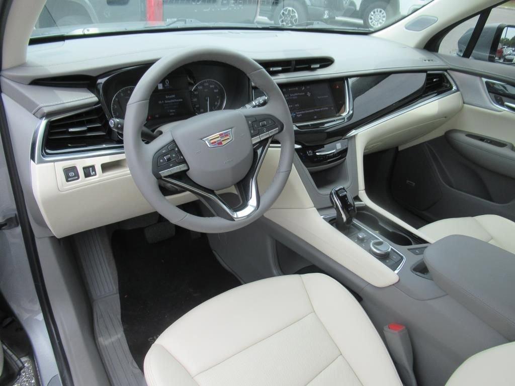 used 2025 Cadillac XT6 car, priced at $54,895