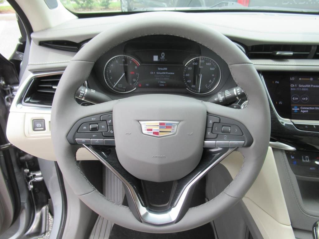 used 2025 Cadillac XT6 car, priced at $54,895
