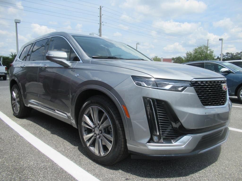 used 2025 Cadillac XT6 car, priced at $53,995