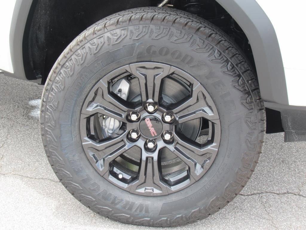 new 2025 GMC Canyon car, priced at $42,575
