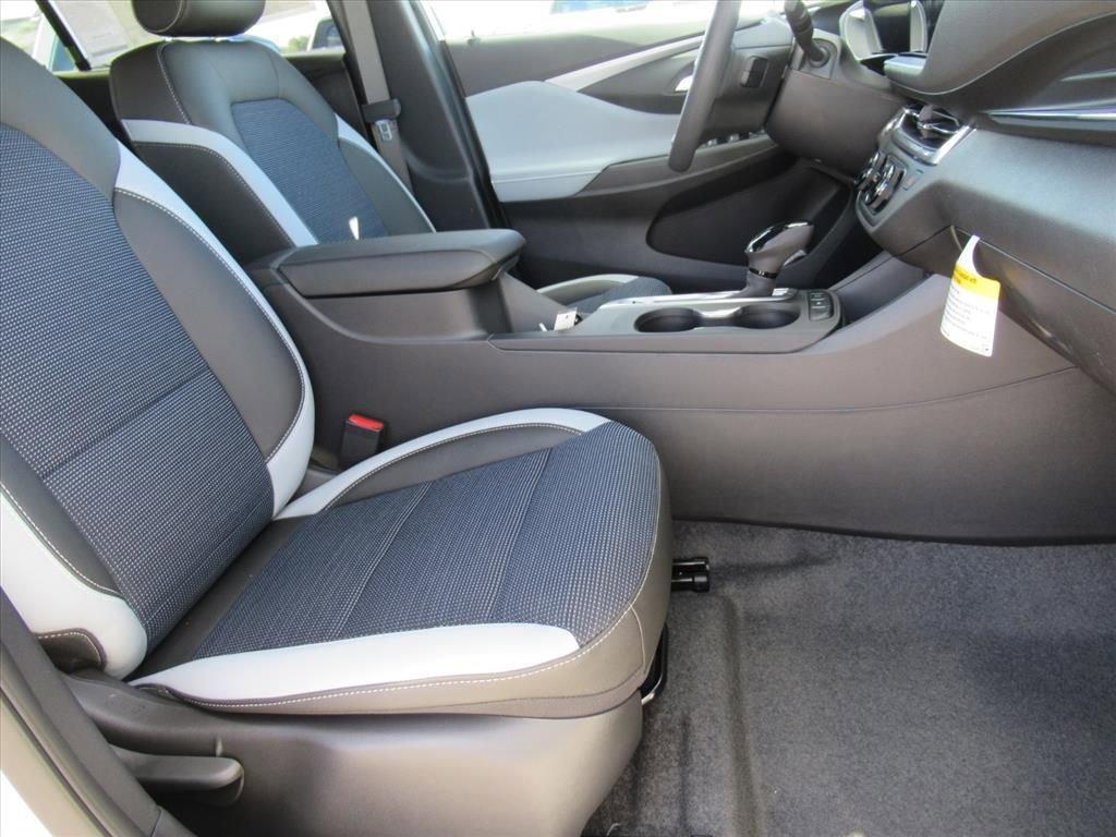 new 2025 Buick Envista car, priced at $24,945