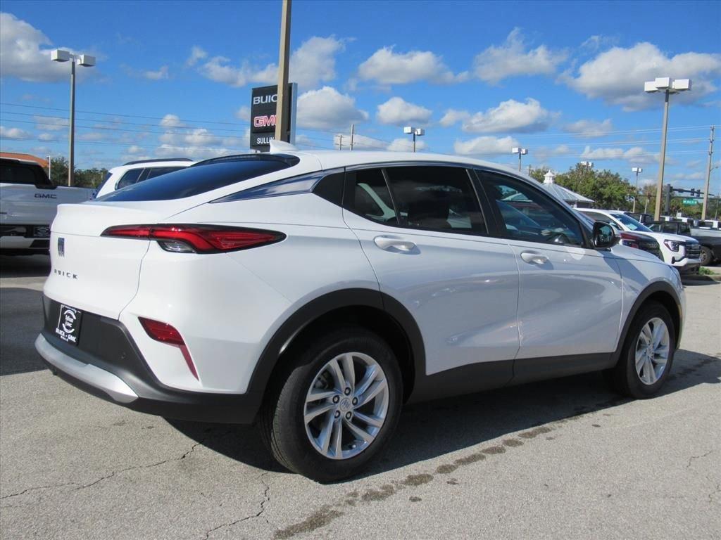 new 2025 Buick Envista car, priced at $24,945