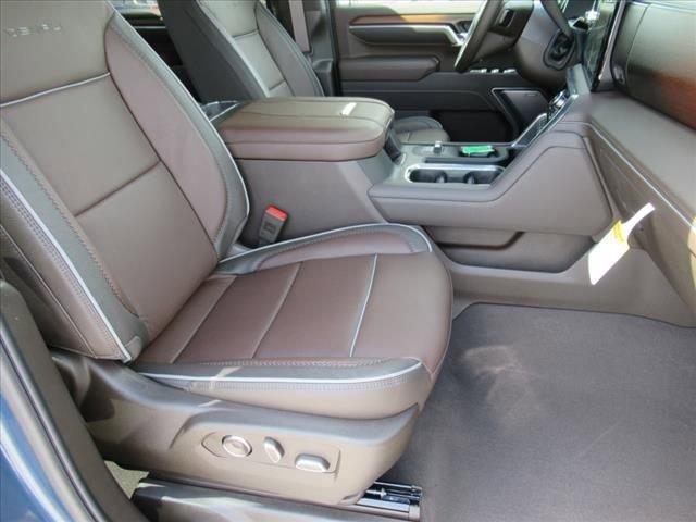new 2025 GMC Sierra 2500 car, priced at $90,255
