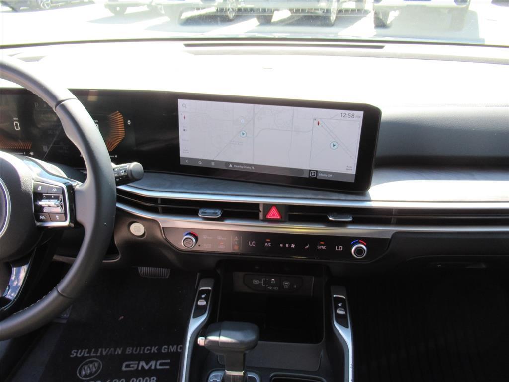 used 2024 Kia Sorento car, priced at $33,651