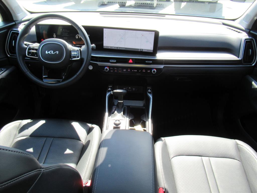 used 2024 Kia Sorento car, priced at $33,651