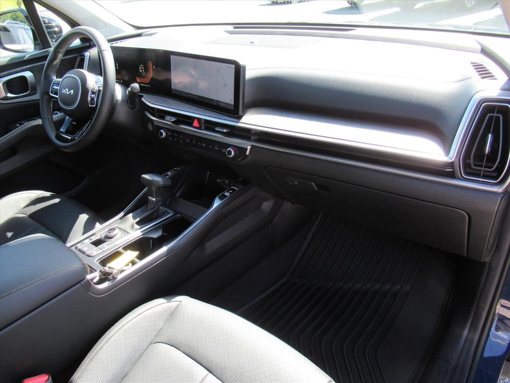 used 2024 Kia Sorento car, priced at $33,651