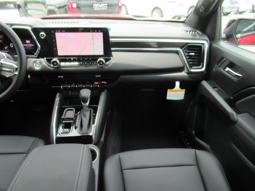 new 2025 GMC Canyon car, priced at $44,095