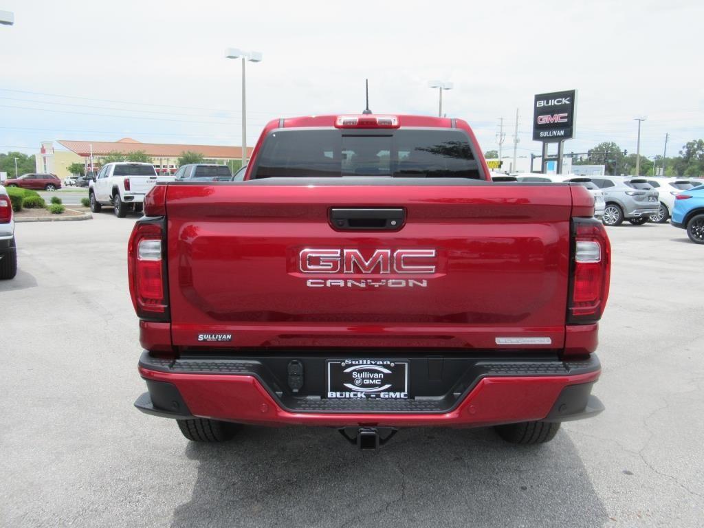 new 2025 GMC Canyon car, priced at $44,095