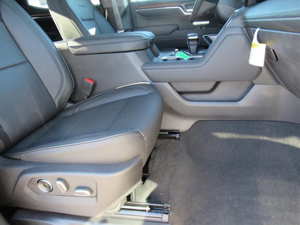 new 2025 GMC Sierra 1500 car, priced at $68,144