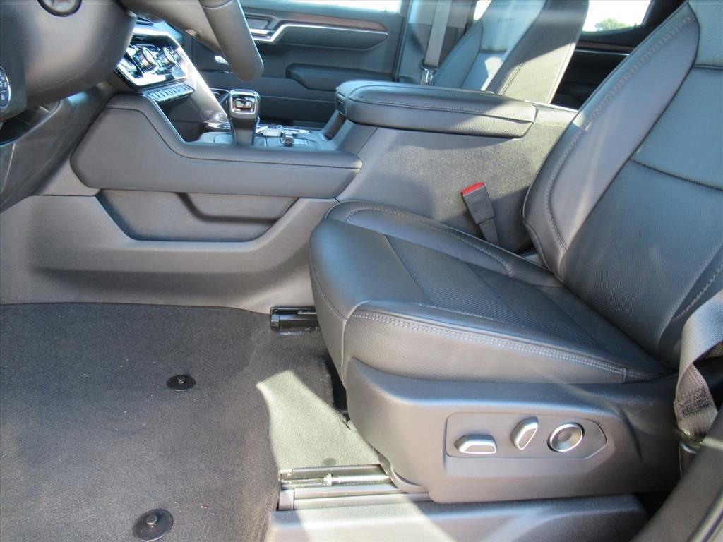 new 2025 GMC Sierra 1500 car, priced at $68,144