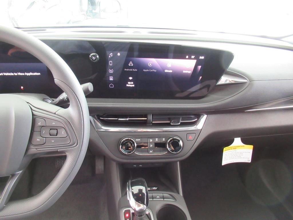 new 2025 Buick Envista car, priced at $25,790