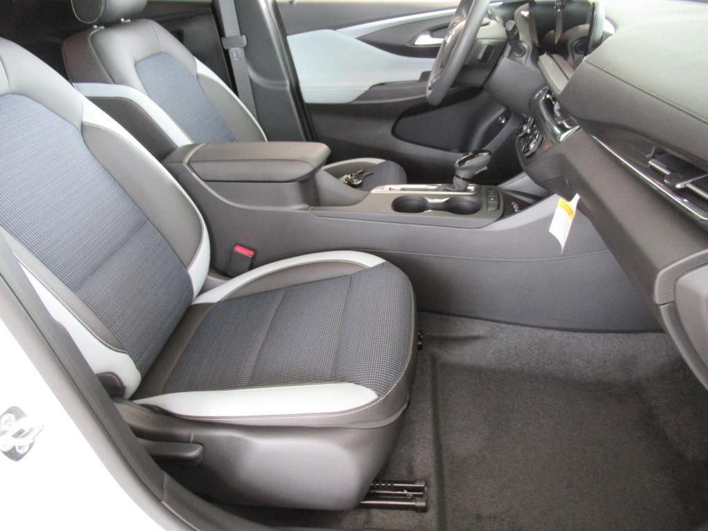 new 2025 Buick Envista car, priced at $25,790