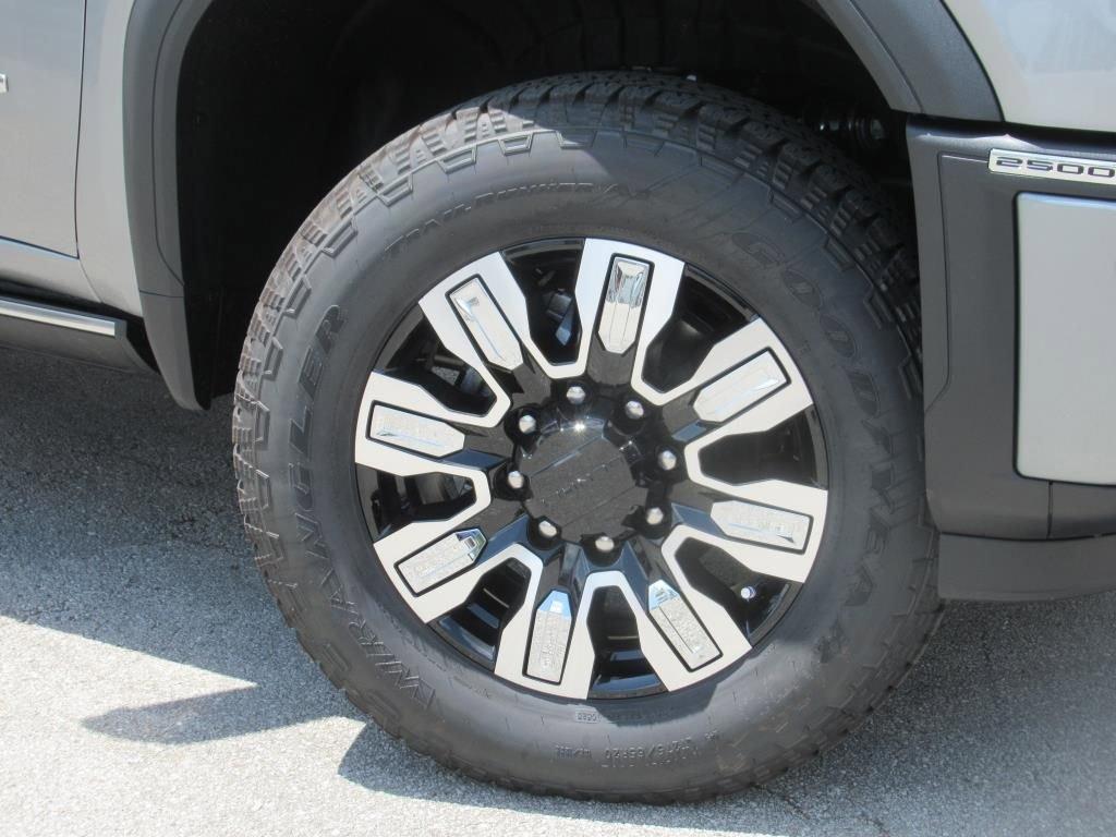 new 2025 GMC Sierra 2500 car, priced at $90,305