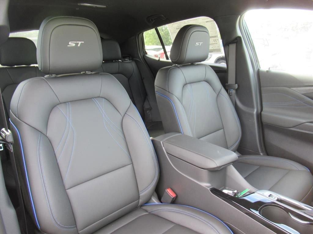 new 2025 Buick Envista car, priced at $29,025