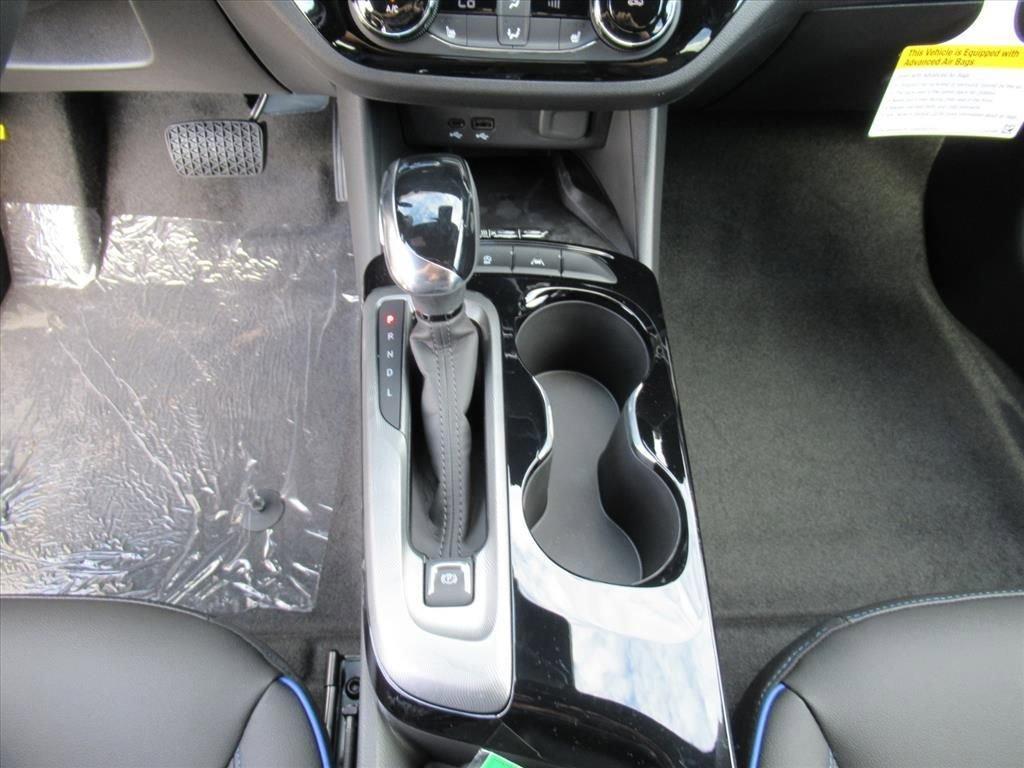 new 2025 Buick Envista car, priced at $29,025