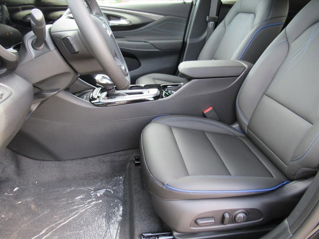 new 2025 Buick Envista car, priced at $29,025