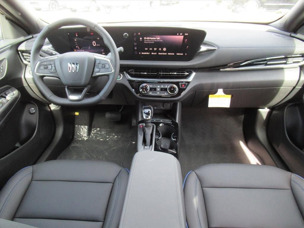 new 2025 Buick Envista car, priced at $29,025
