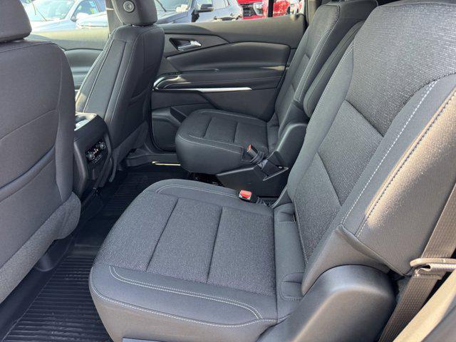 new 2025 Chevrolet Traverse car, priced at $42,045