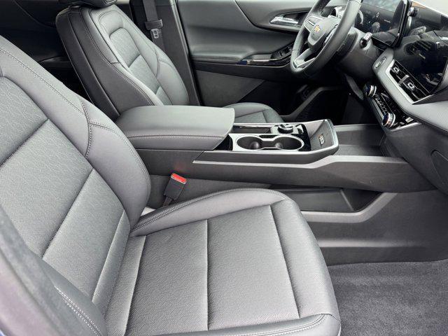 new 2026 Chevrolet Equinox car, priced at $30,021