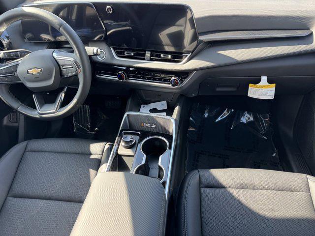 new 2026 Chevrolet Equinox car, priced at $31,266