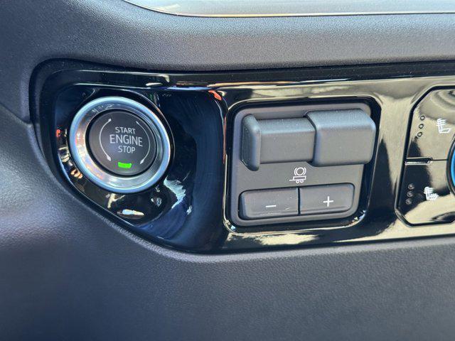 new 2025 Chevrolet Silverado 1500 car, priced at $53,460