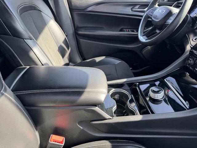 used 2023 Jeep Grand Cherokee car, priced at $28,996