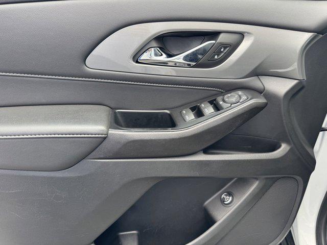 used 2023 Chevrolet Traverse car, priced at $33,991