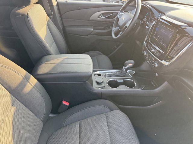used 2023 Chevrolet Traverse car, priced at $31,992