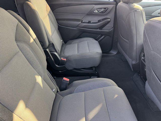 used 2023 Chevrolet Traverse car, priced at $31,992