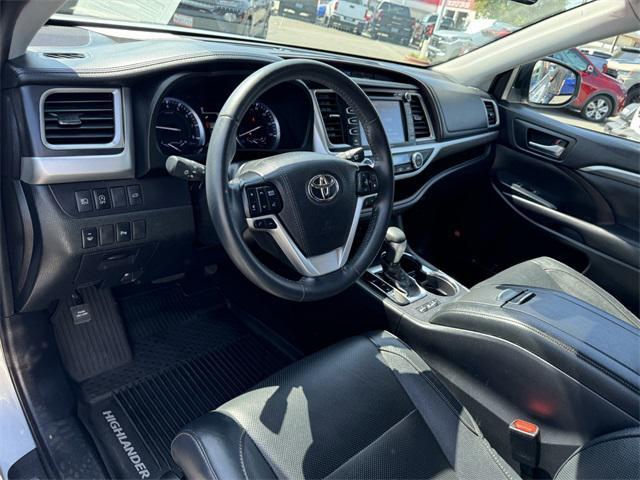 used 2019 Toyota Highlander car, priced at $31,391